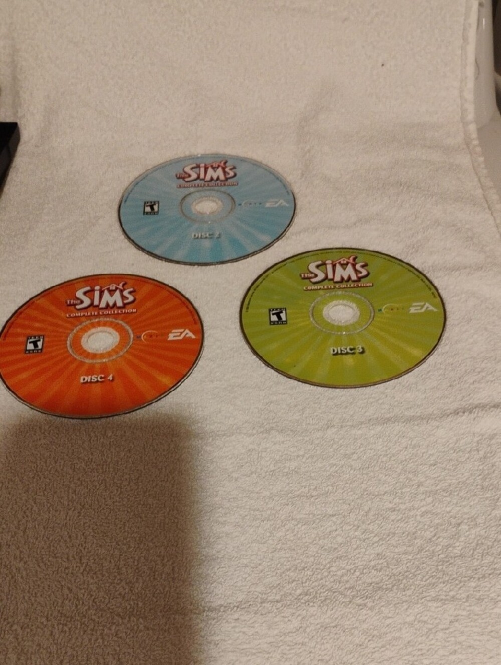 The Sims Complete Collection PC Game - Red Cover - Picture 3 of 6